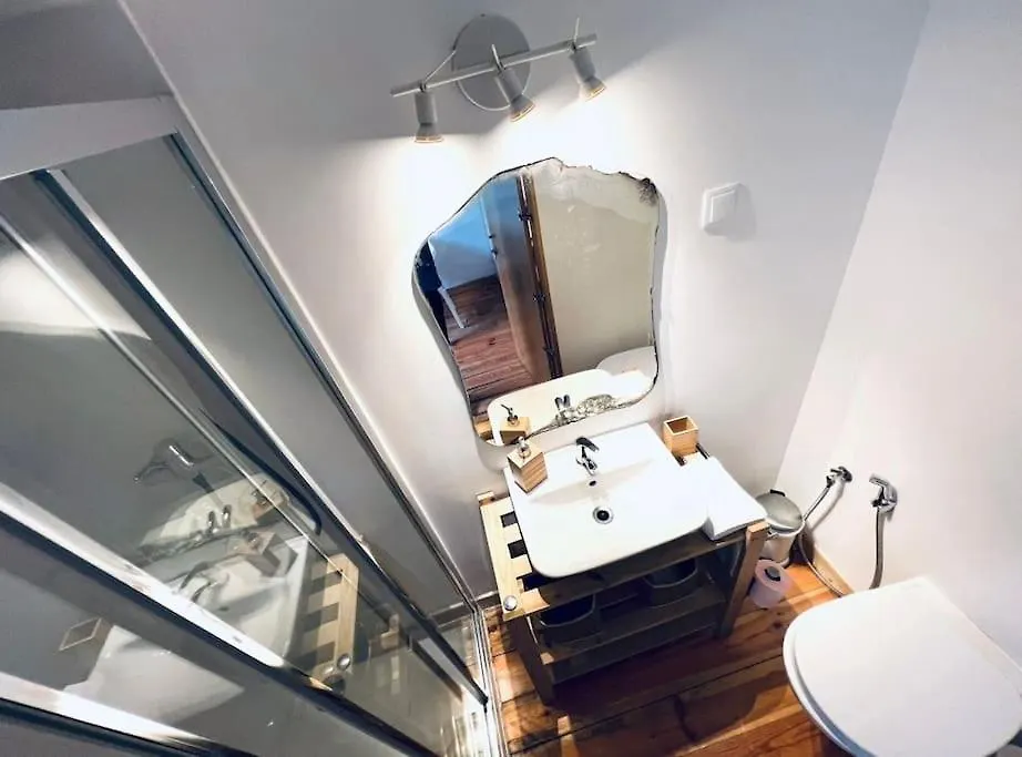 Apartment Lisbon Lovely Mezzanino Studio Close To Lx Factory