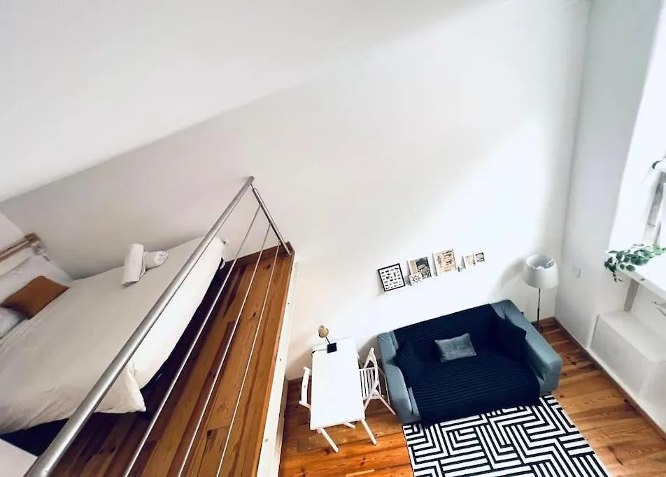 Lisbon Lovely Mezzanino Studio Close To Lx Factory location